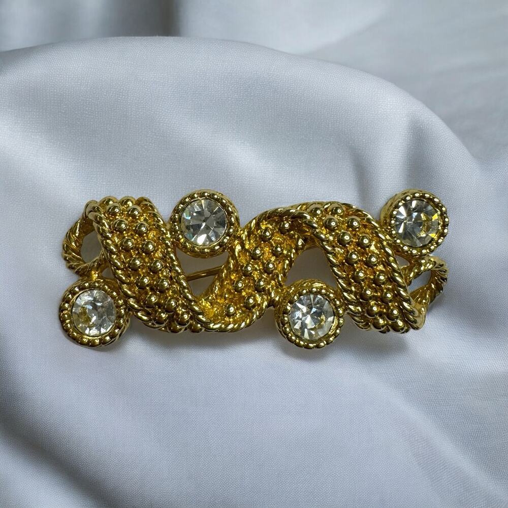 Swarovski Swan Signed Vintage Gold Plated Chunky Crystal Brooch